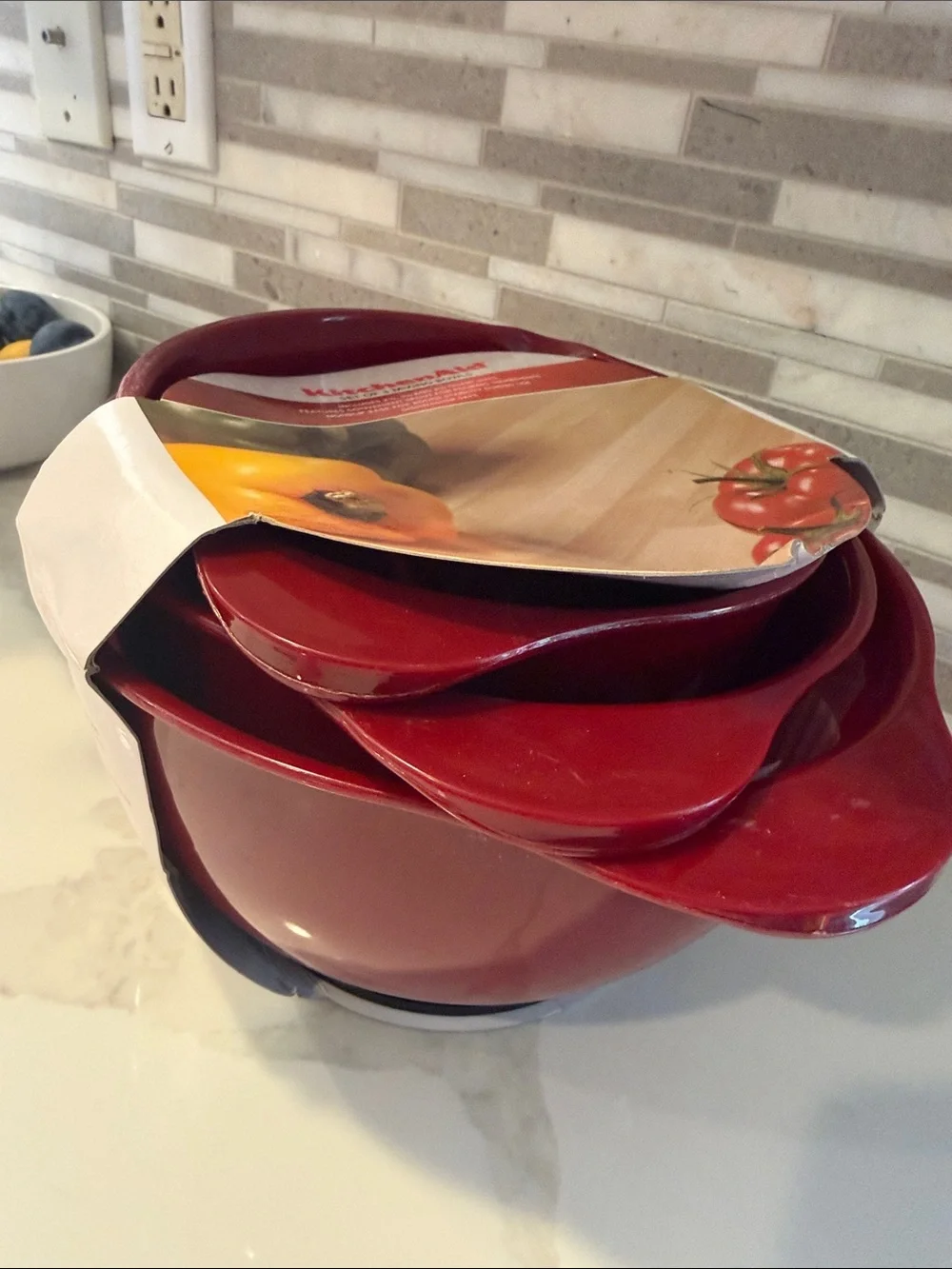 Kitchenaid set of 3 mixing bowls non slip new red color plastic